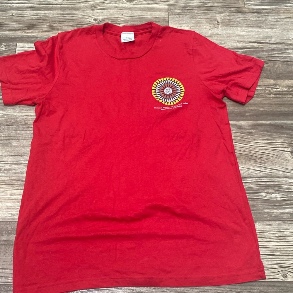 smithsonian tee